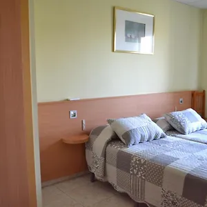 https://hostal-bartis.catalonia-hotels.com