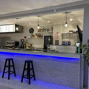 https://hostal-restaurante-avenida-de-madrid.catalonia-hotels.com